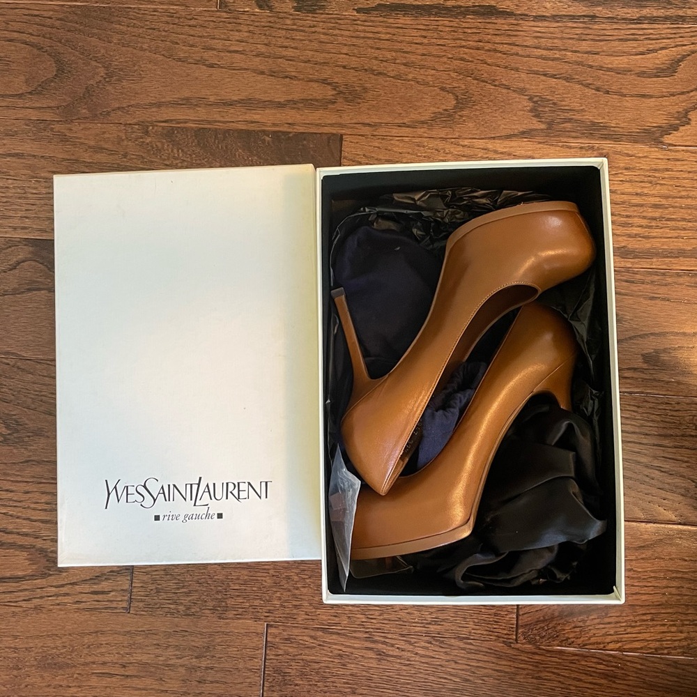 Yves Saint Laurent Tribtoo 80 Pump